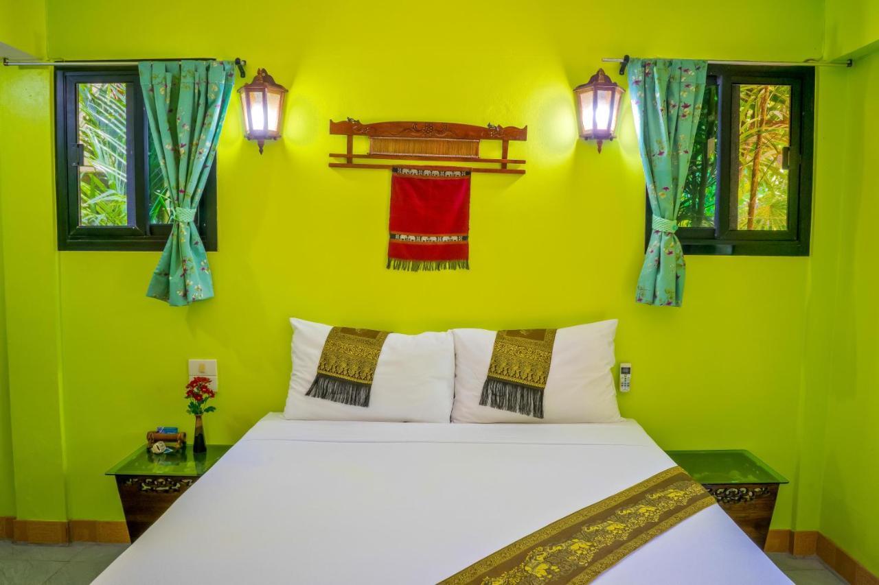 Chez Charly Bungalow Nai Yang Beach Esterno foto